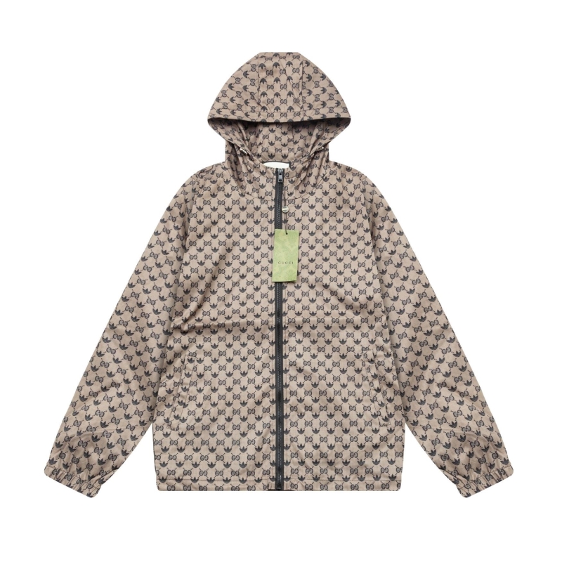 G*u*i coats